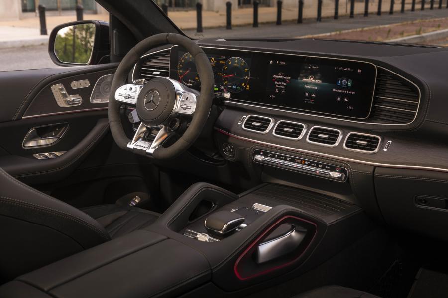 Торпедо Mercedes-AMG GLE53 4Matic+ Coupe (C167) 2020 года  (NA) (фото 32 из 40)